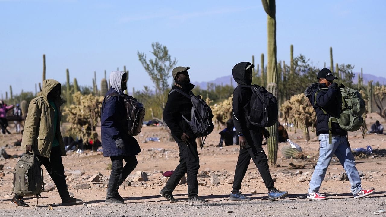 Pánico _migrante Pánico migrante: EEUU ordena redadas masivas tras anular el parole