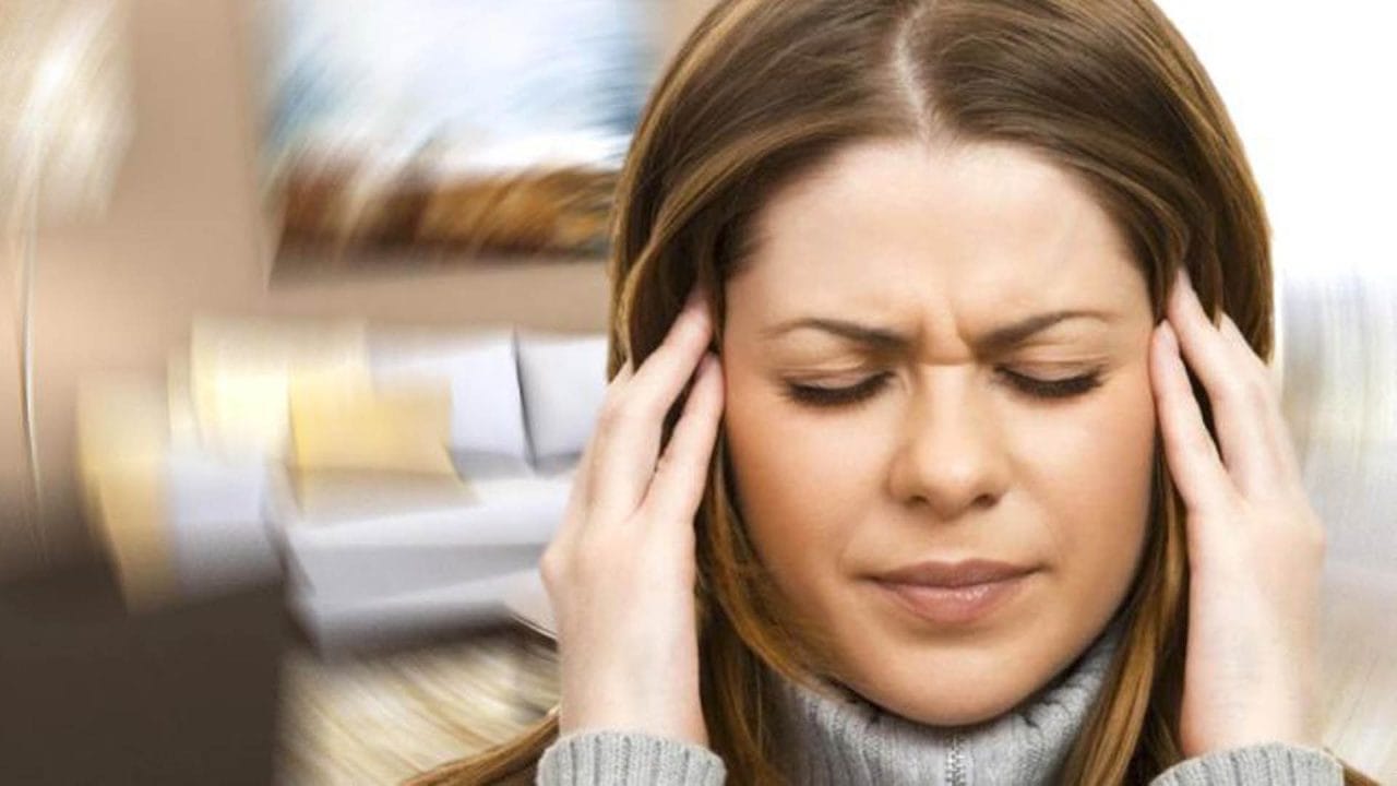 ¿Por qué te mareas en autos, aviones o videojuegos? Aquí la razón