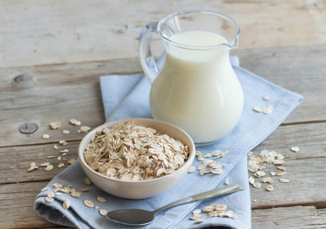 Leche de Avena: ¿Por Qué Dispara Tu Azúcar Más Que Otras Leches?