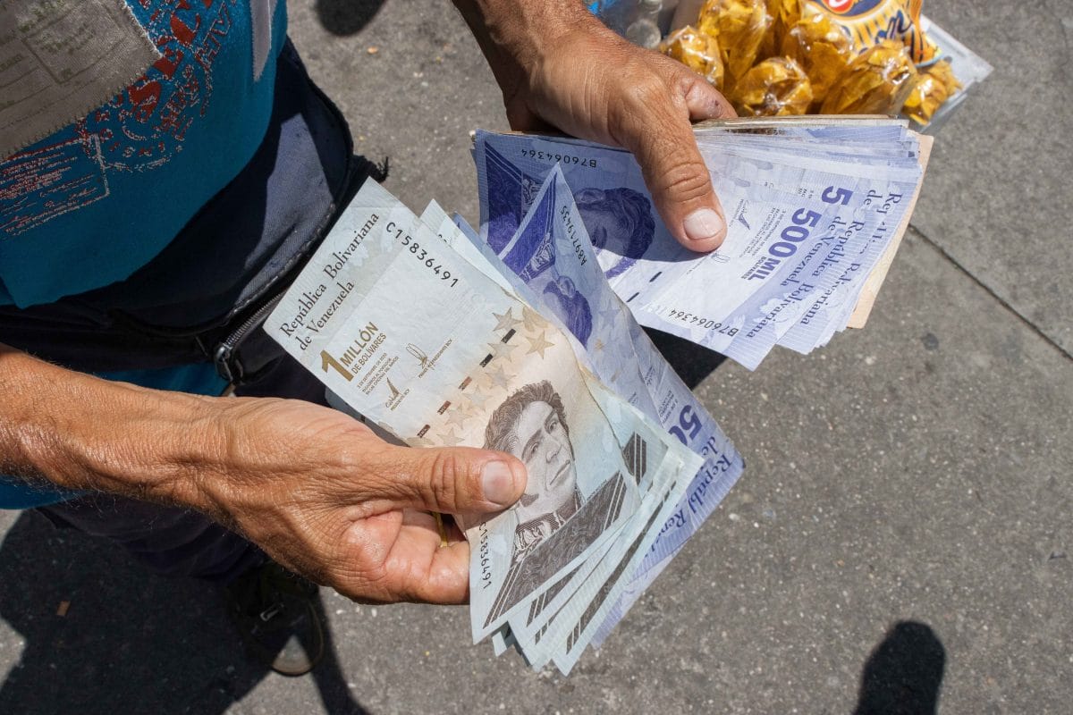 Pronóstico Sombrío: Inflación de 289% y Devaluación Masiva para Venezuela en 2025