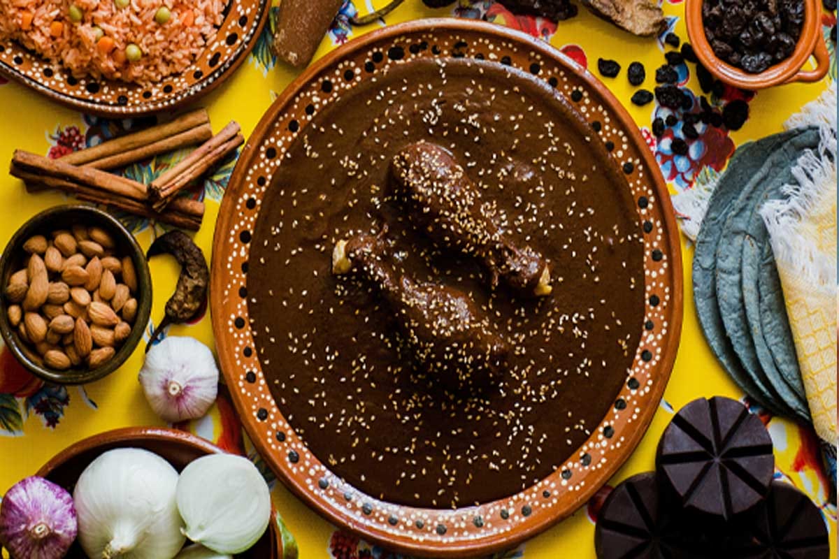 Ruta Oaxaca Fin de Semana de 7 Moles y el Mejor Mezcal del Mundo Ruta Oaxaca: Fin de Semana de 7 Moles y el Mejor Mezcal del Mundo