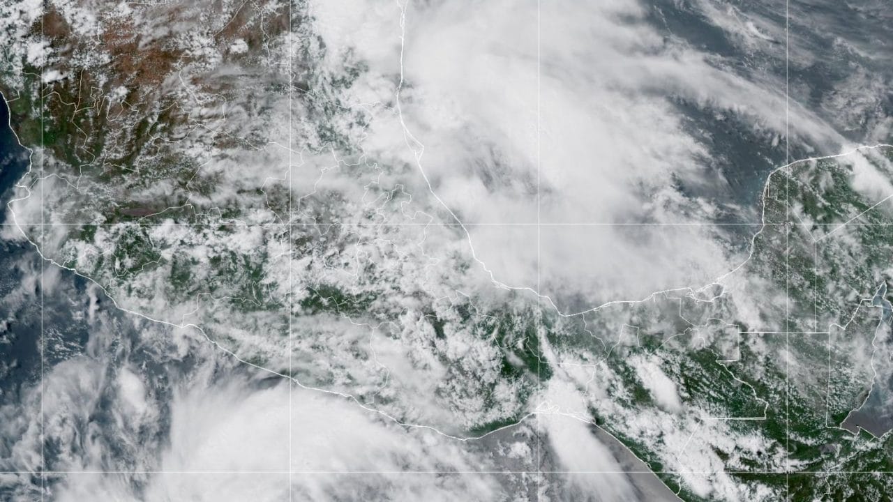 Tormenta "Barry" deja afectaciones menores en 12 municipios de Veracruz