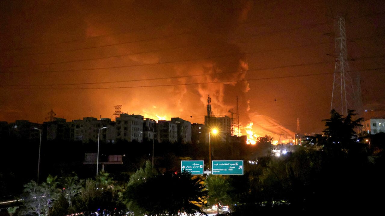 Israel ataca centro de defensa iraní; la negociación se congela