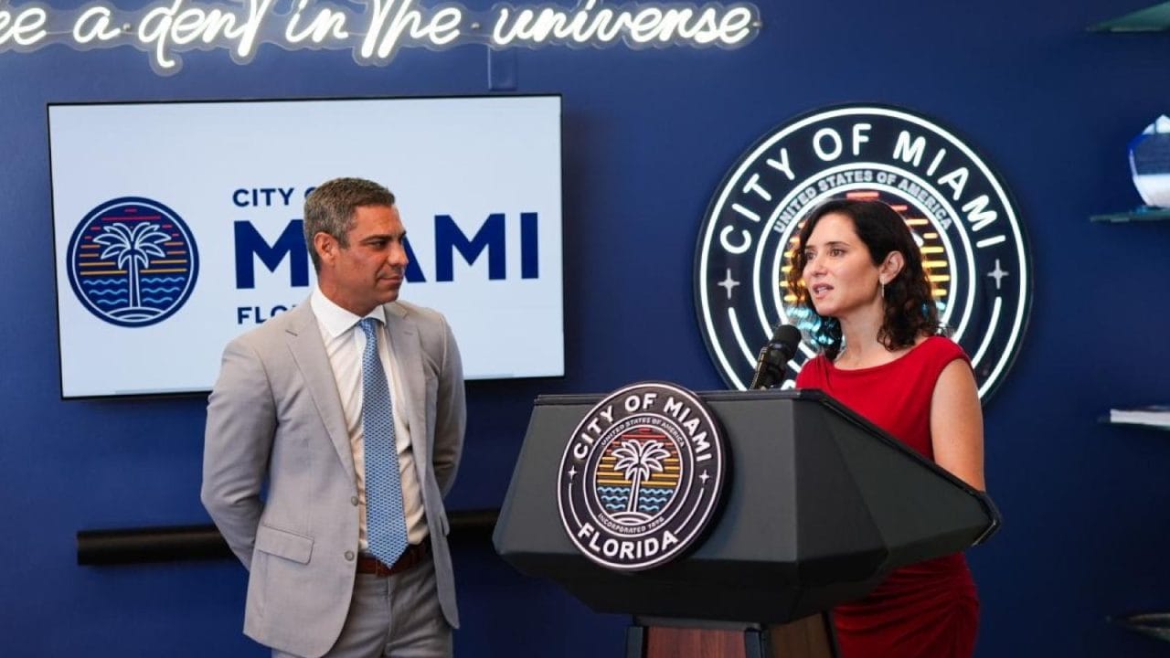 Ayuso en Miami: Su discurso agita a la comunidad latina