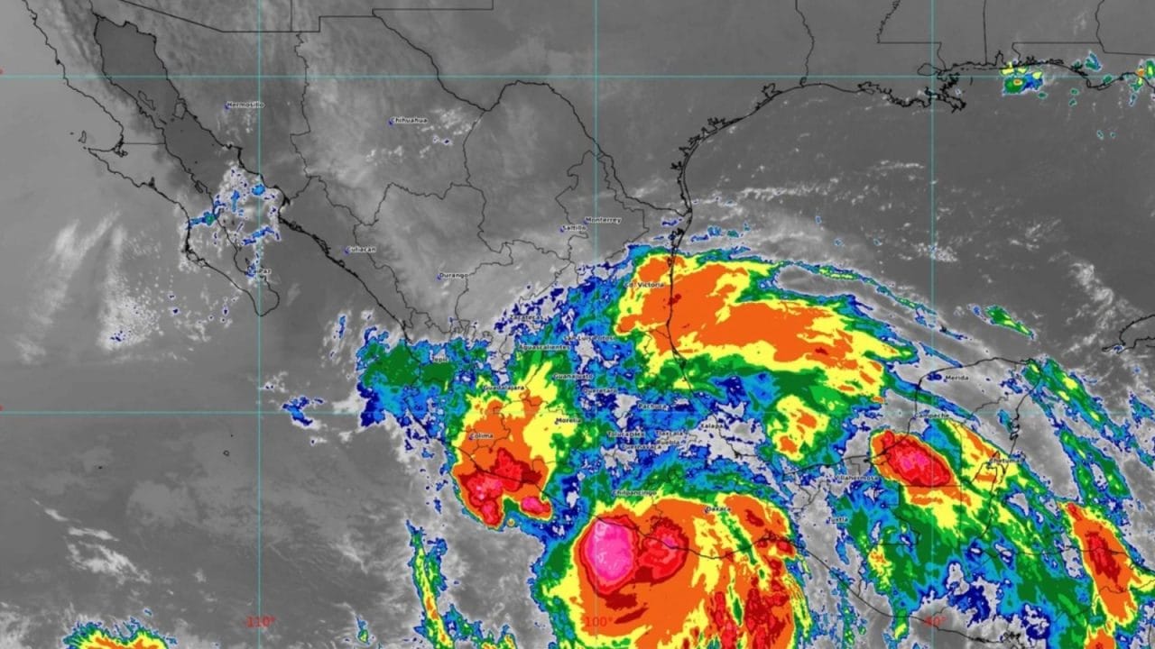 Huracán Erick golpea Oaxaca y Guerrero: Alerta roja y despliegue masivo