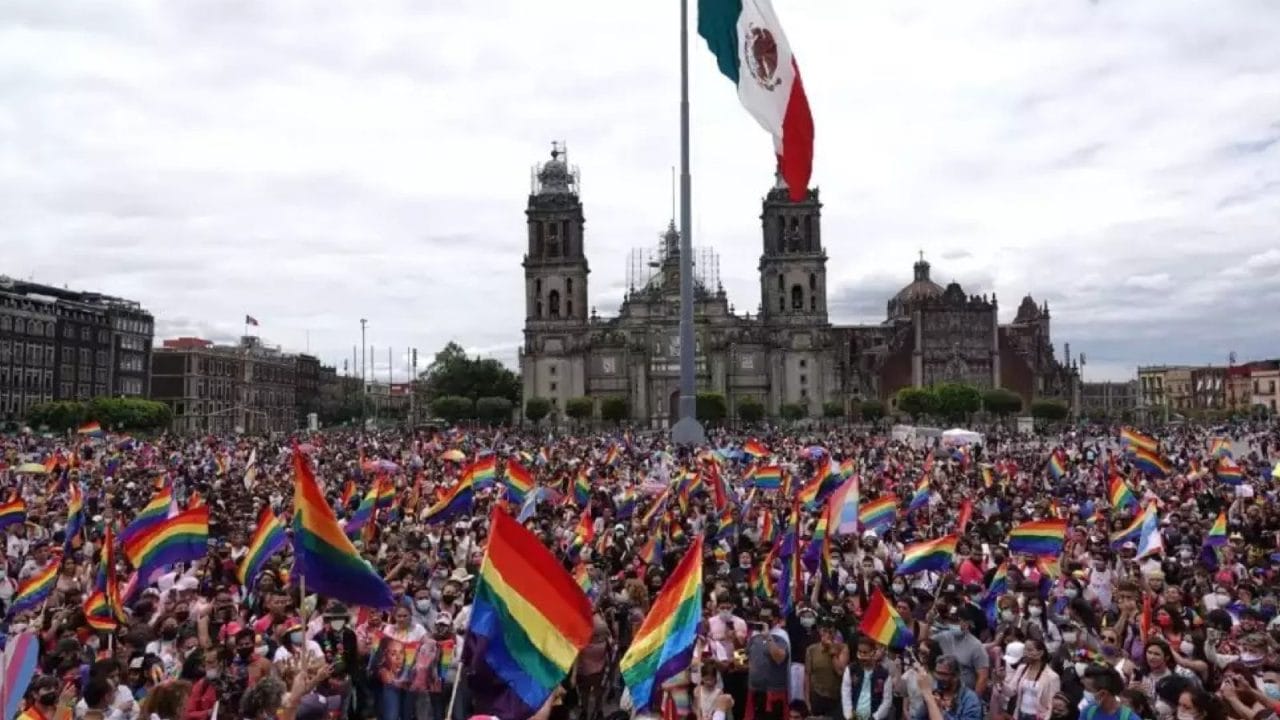Marcha LGBT 2025: concierto gratuito en el Zócalo CDMX, todos los detalles 