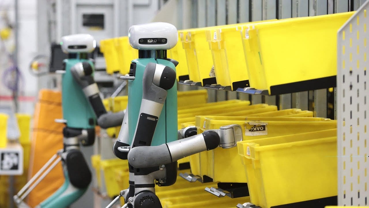 Ya están aquí: los robots de Amazon que corren a tu puerta
