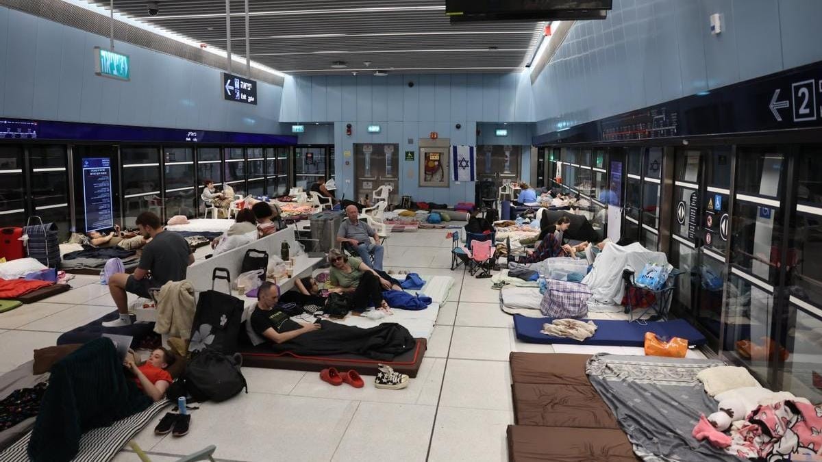 Refugios de concreto vs. refugios digitales: la guerra de la gente