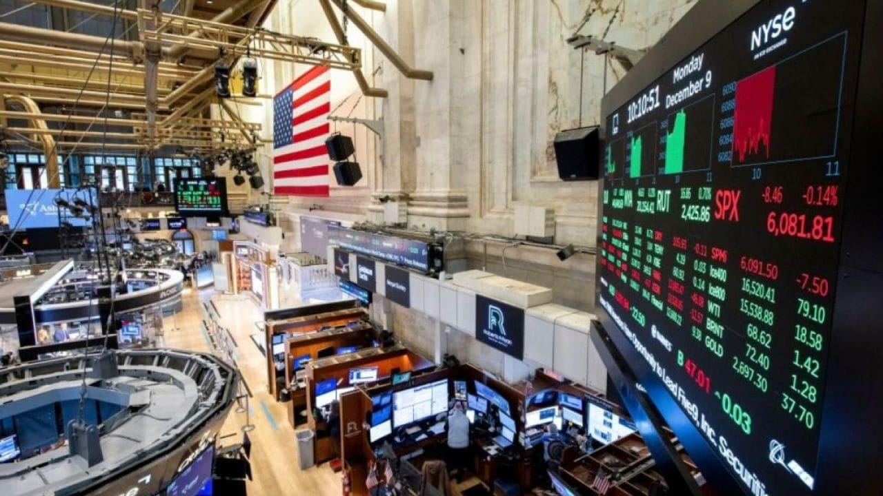 Wall Street en vilo: Mercados nerviosos por Fed y auge de IA