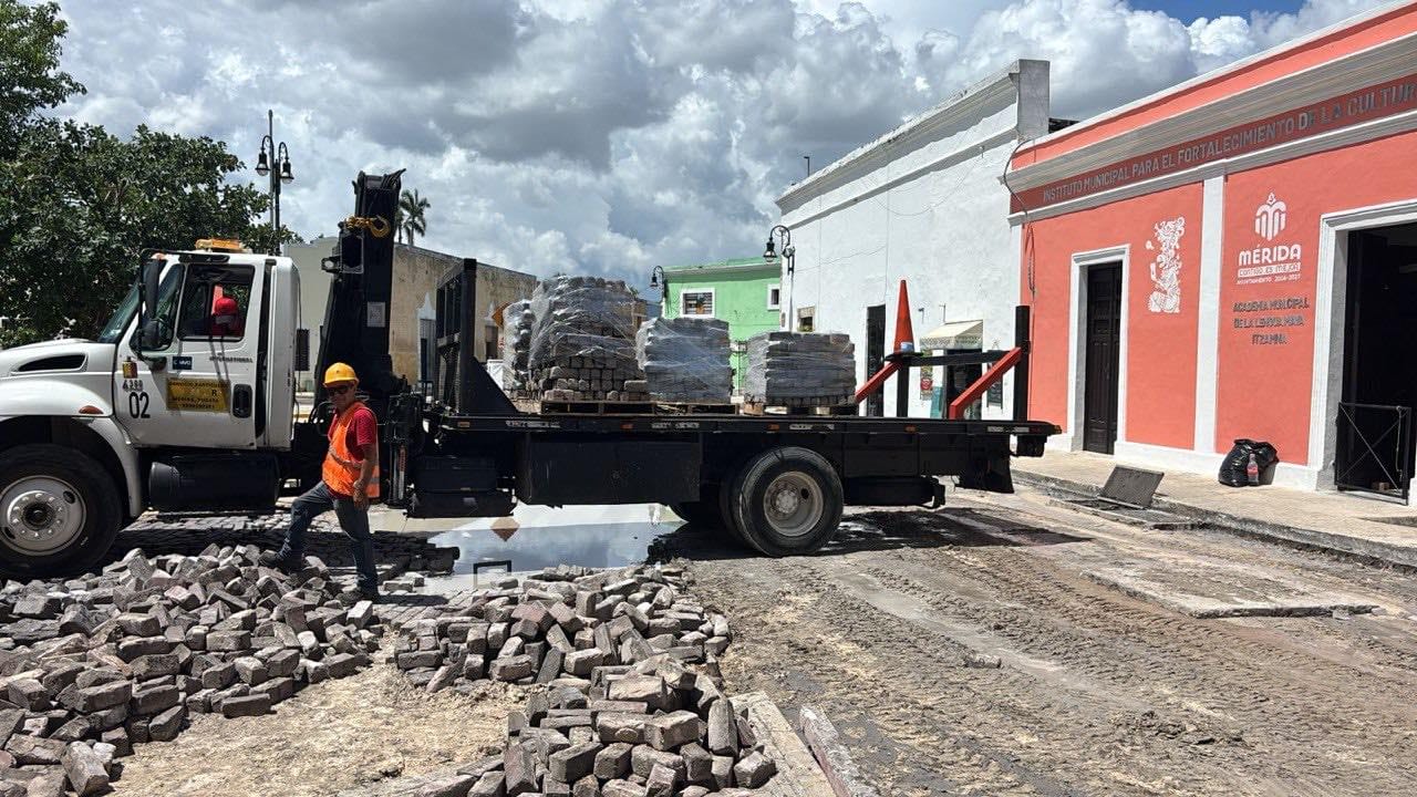 Inicia restauración de adoquines en la Ermita de Santa Isabel