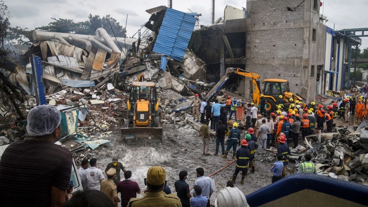 40 muertos en India: explosión revela grave negligencia en fábrica