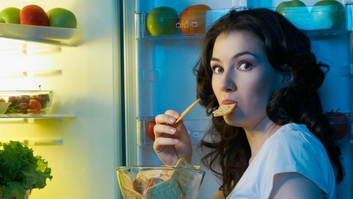 ¿Comer Carbos de Noche Engorda? La Ciencia Destapa la Verdad