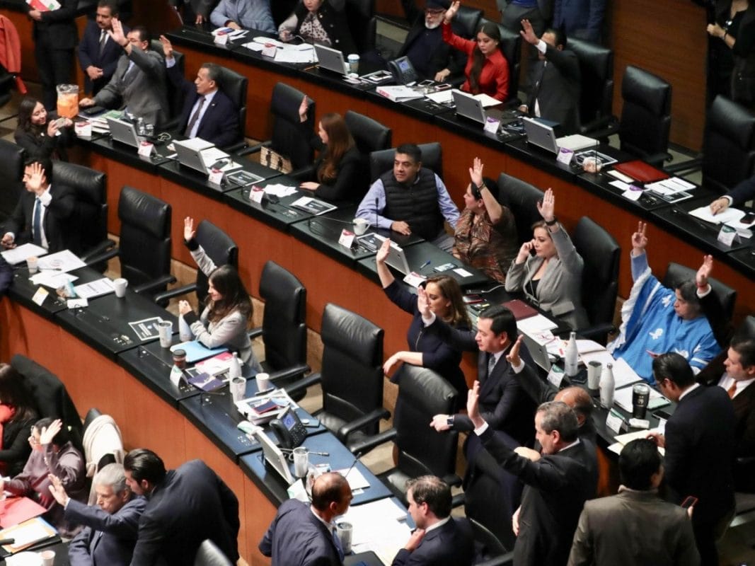 Acusan a Morena de crear un _gobierno espía_ con reformas