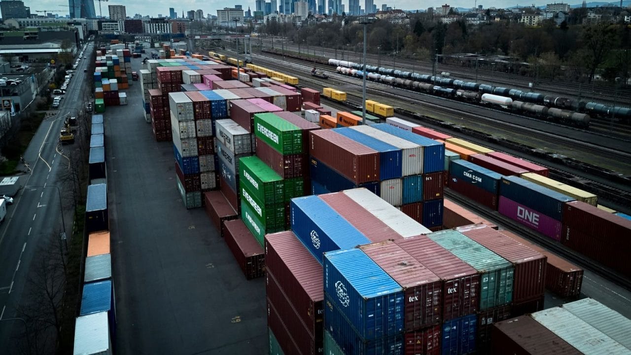 Arancel del 30% a México y UE Trump Declara Guerra Comercial: Arancel del 30% a México y UE