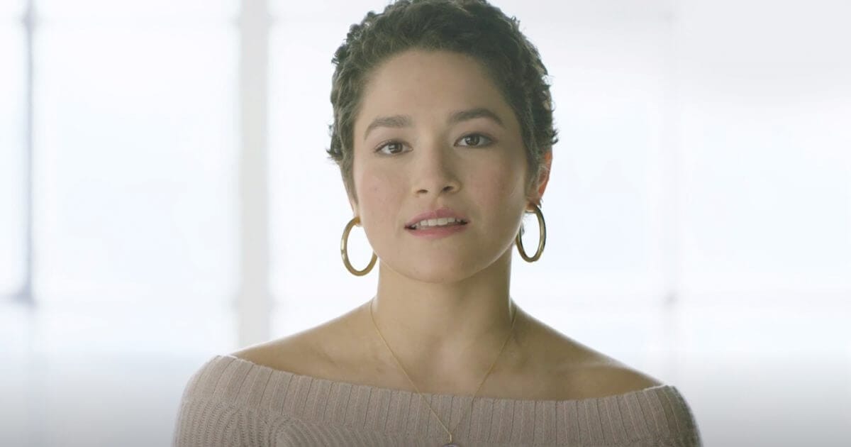 Sobrevivió al cáncer 3 veces: hoy su voz es un himno de esperanza