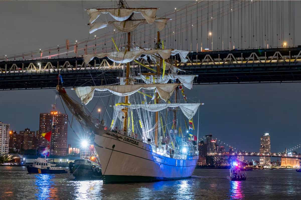 Buque Cuauhtémoc choca en Nueva York daños superan 500 mil dólares Buque Cuauhtémoc choca en Nueva York; daños superan 500 mil dólares