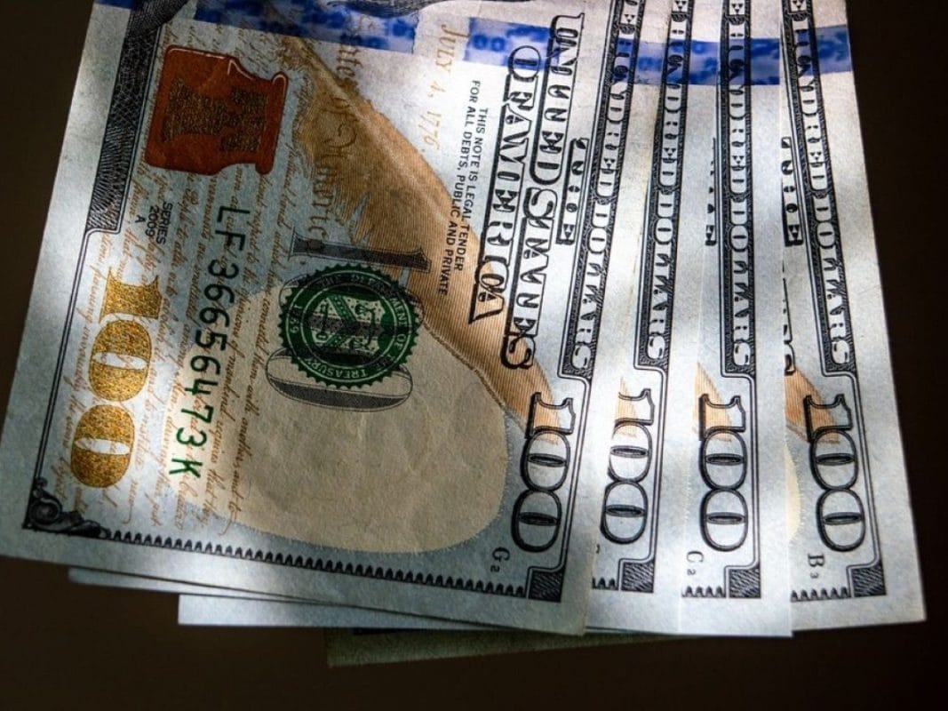 Cómo funciona el tipo de cambio y por qué sube o baja el precio del dólar