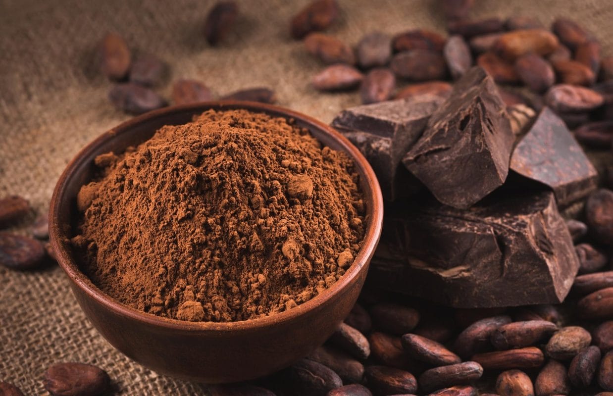 Cacao puro: el superalimento natural que ayuda a aliviar las várices