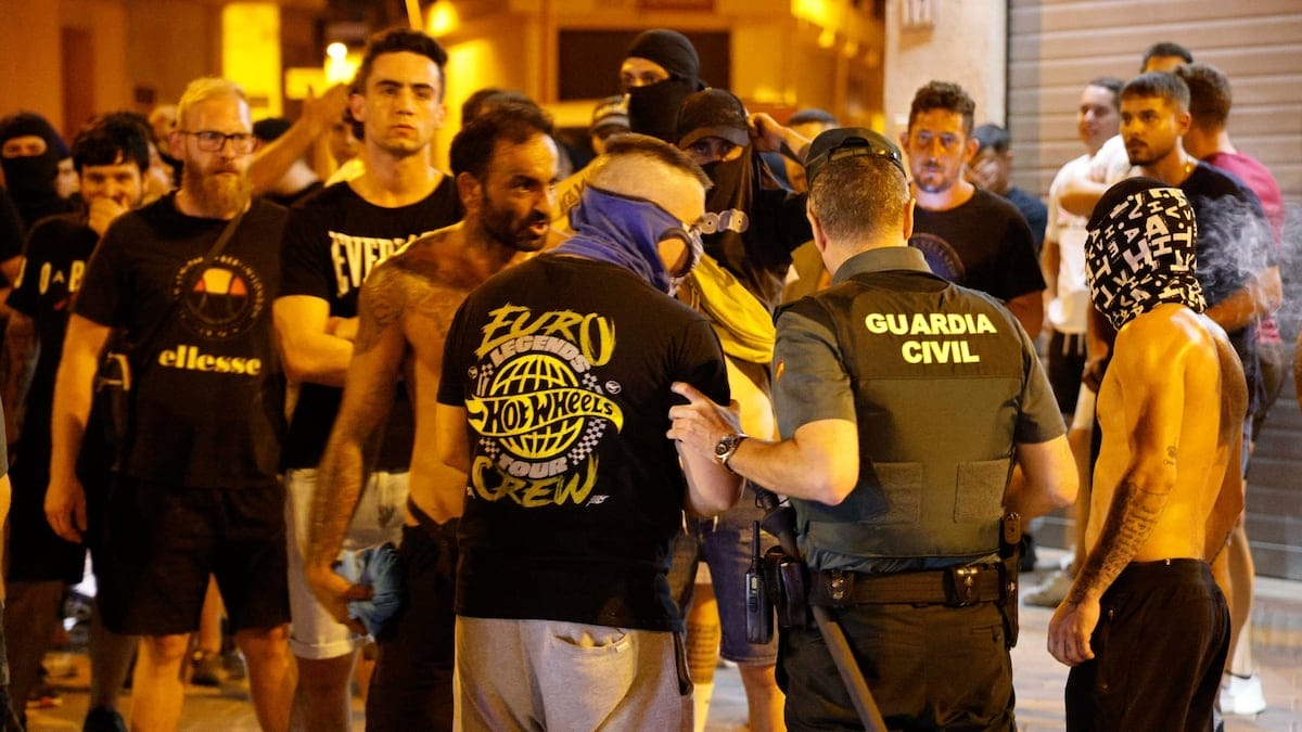 Cacería de Migrantes: Odio y 'Fake News' Incendian España