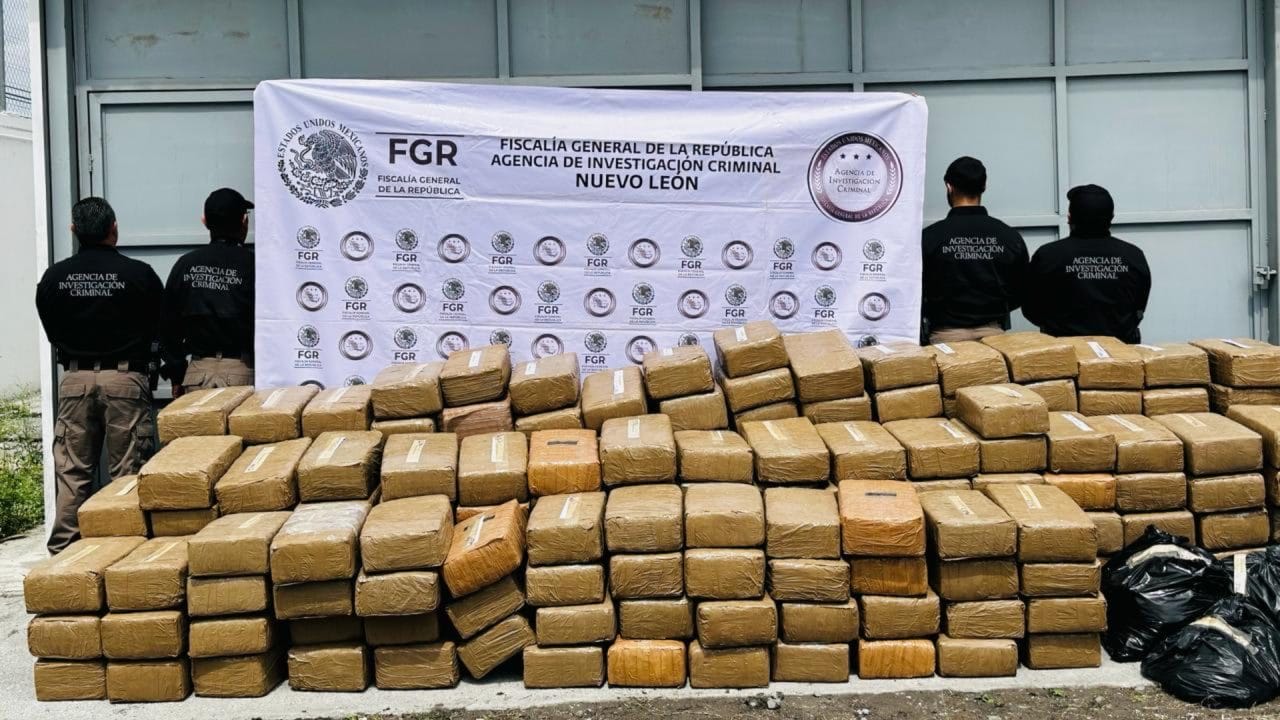 FGR asesta duro golpe al narco: Decomisan 1.1 toneladas de marihuana