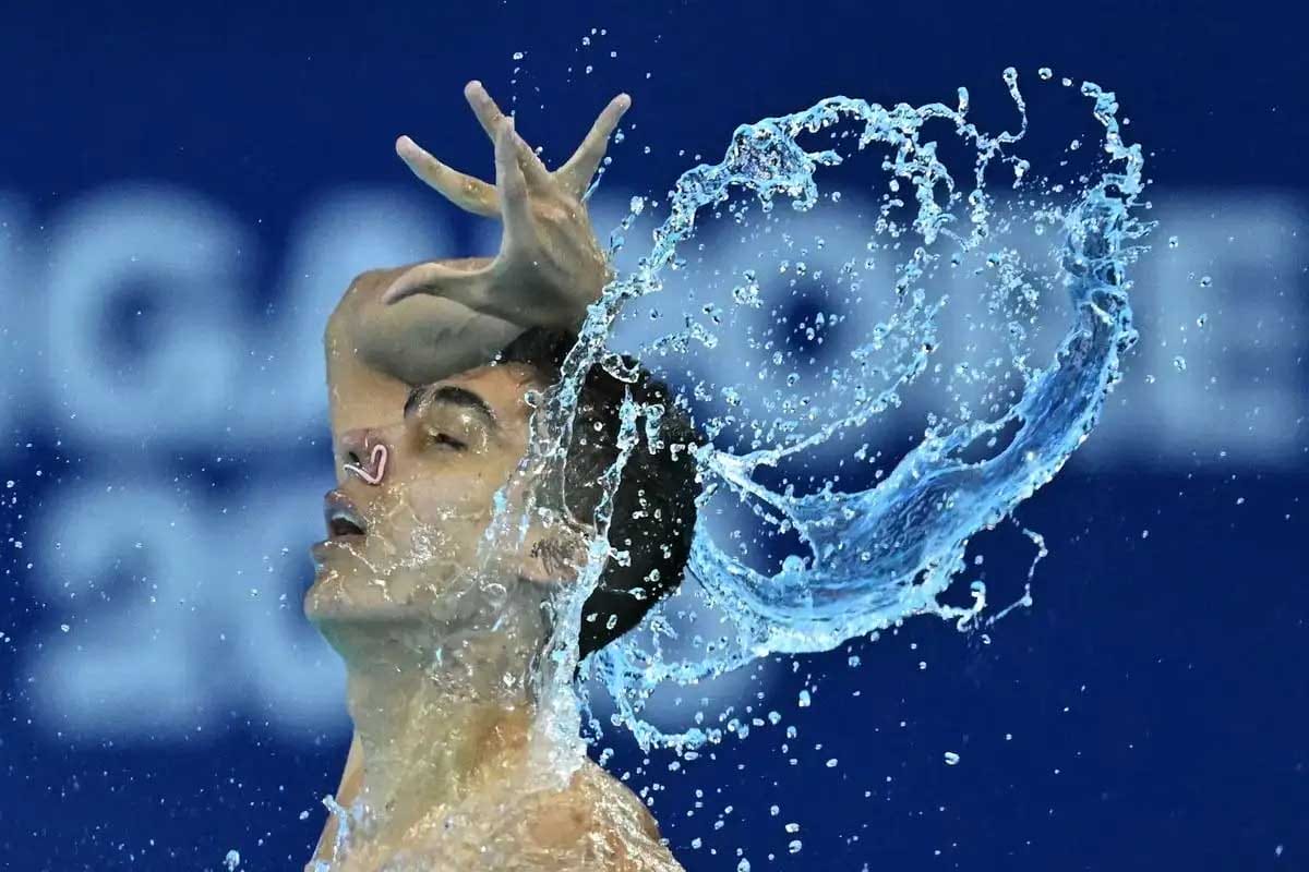 Diego Villalobos hace historia con “La Maza” en natación artística