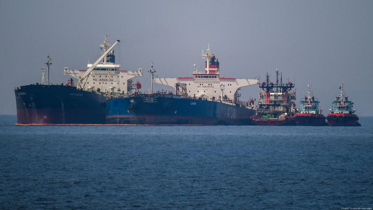 EE.UU. impone sanciones a más de 115 personas, entidades y buques vinculados a Irán