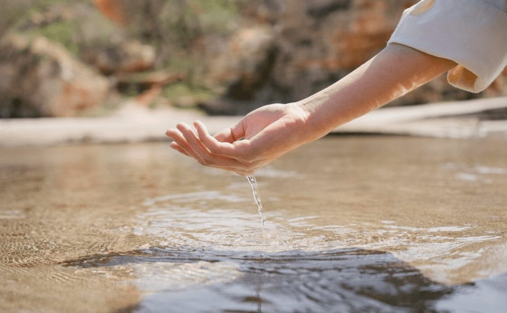 El Ritual que Reinicia tu Cuerpo: Un Viaje por la Ceremonia de Agua