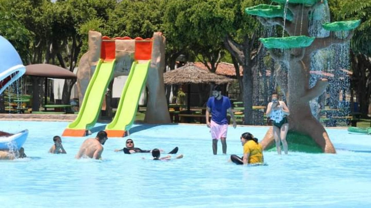 Vacaciones seguras: cómo prevenir ahogamientos en playas y albercas