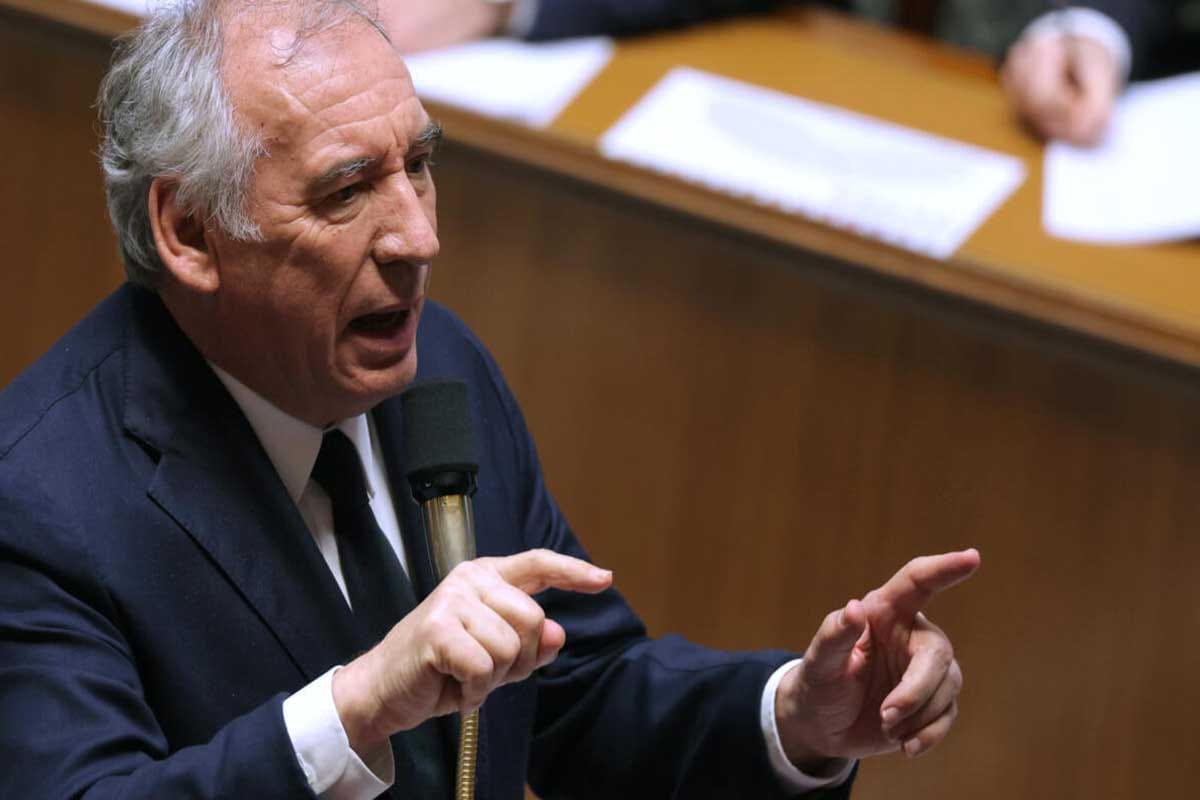 Francia acusa de “sumisión” a la UE por nuevo pacto con Estados Unidos