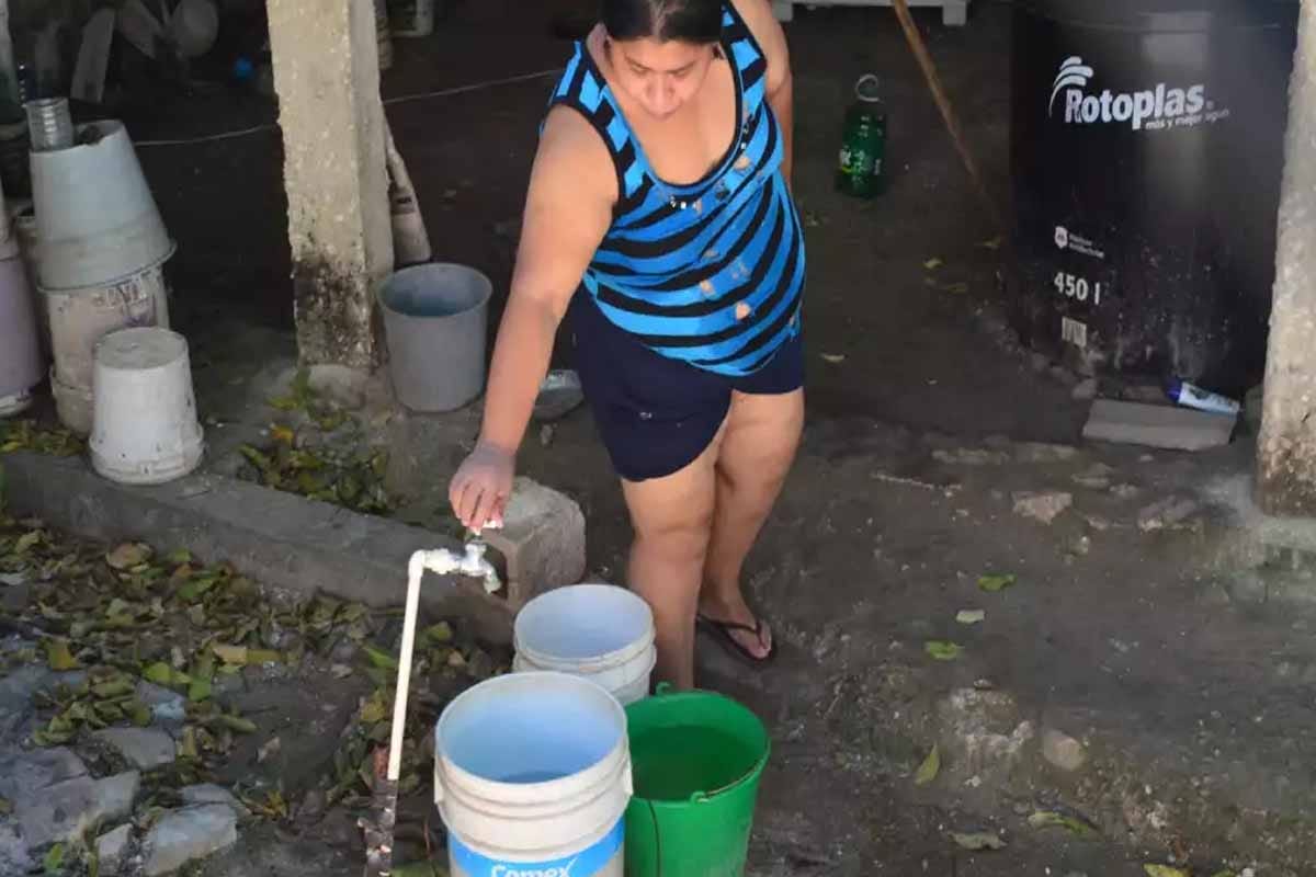 Furia en Cancún: Colonias Llevan Días Sin Agua; Culpan a Aguakan
