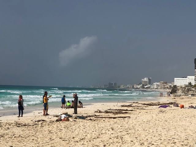 Entre truenos y bochorno: así estará el clima este lunes en Quintana Roo
