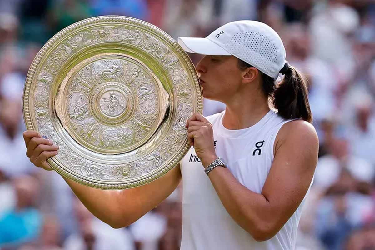 Iga Swiatek gana Wimbledon con doble 6-0 y hace historia en Londres