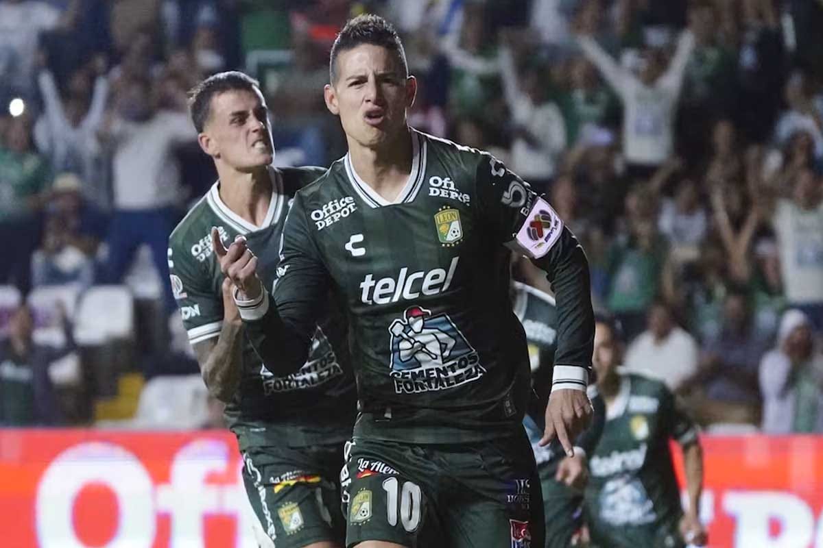 James Rodríguez brilla con León y sentencia a Chivas desde el penalti James Rodríguez brilla con León y sentencia a Chivas desde el penalti