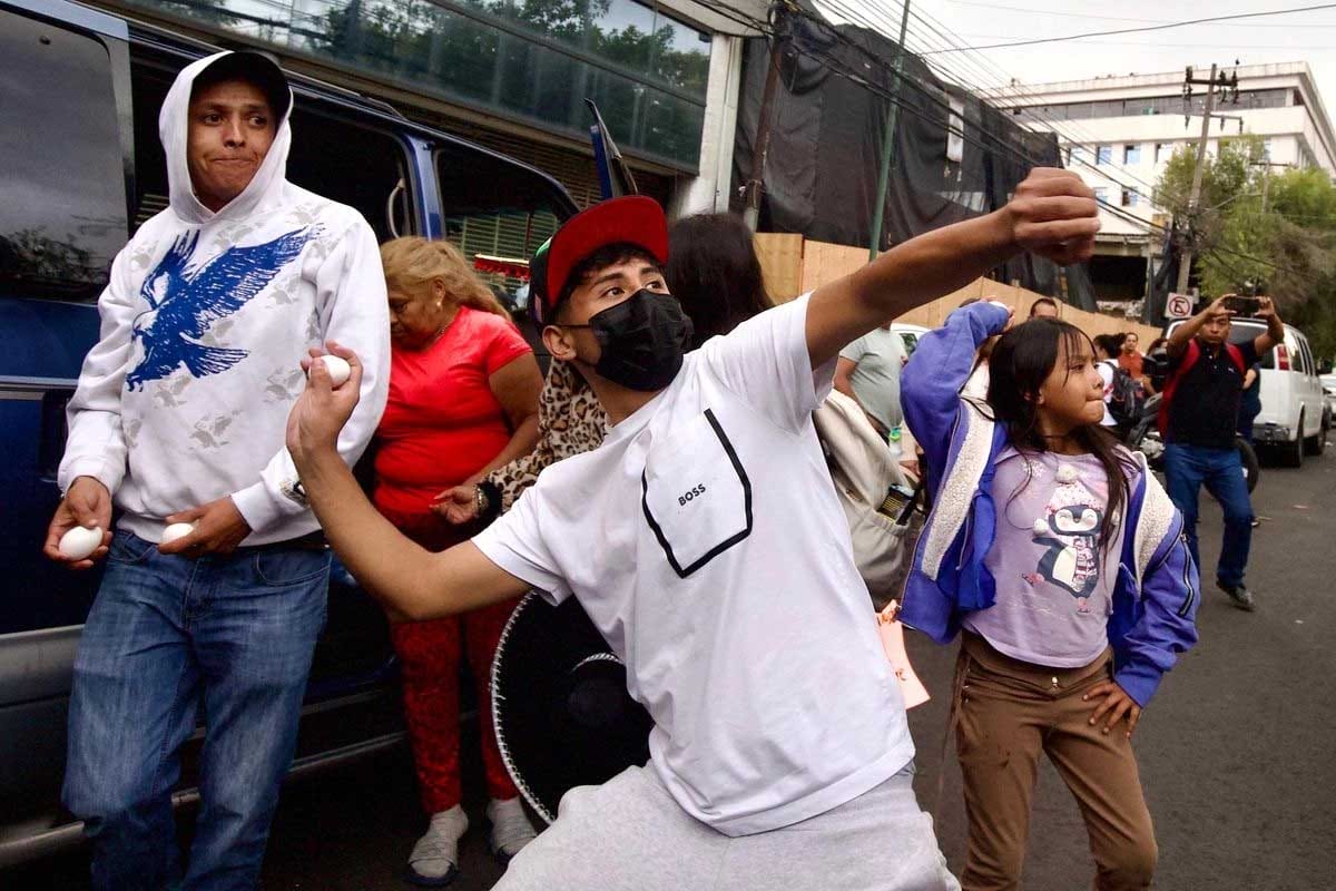 Lady Racista es vinculada a proceso por discriminar a policía “Lady Racista” es vinculada a proceso por discriminar a policía