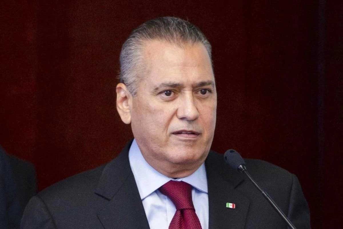 Manlio Fabio Beltrones solicita licencia indefinida como senador Manlio Fabio Beltrones solicita licencia indefinida como senador