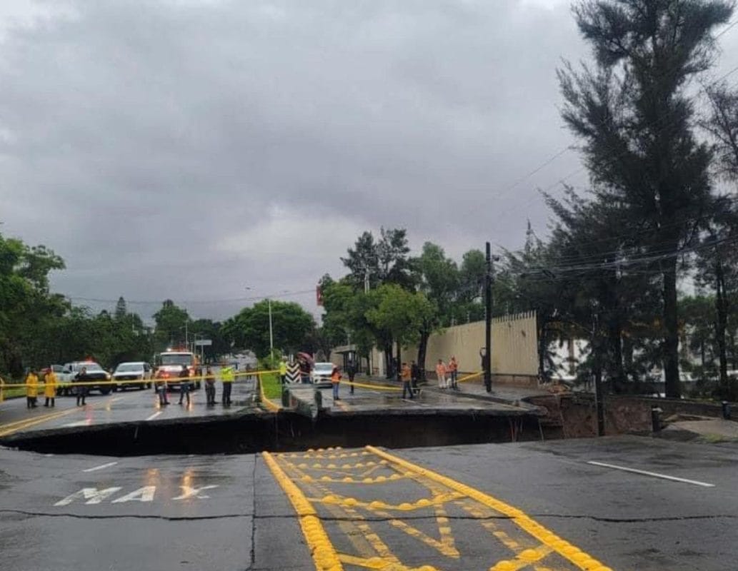 Megasocavón en López Mateos: La crisis que hunde a Guadalajara