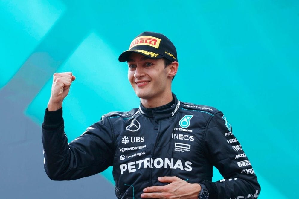 Mercedes acelera por George Russell Mercedes blinda a George Russell con contrato millonario tras descartar a Verstappen