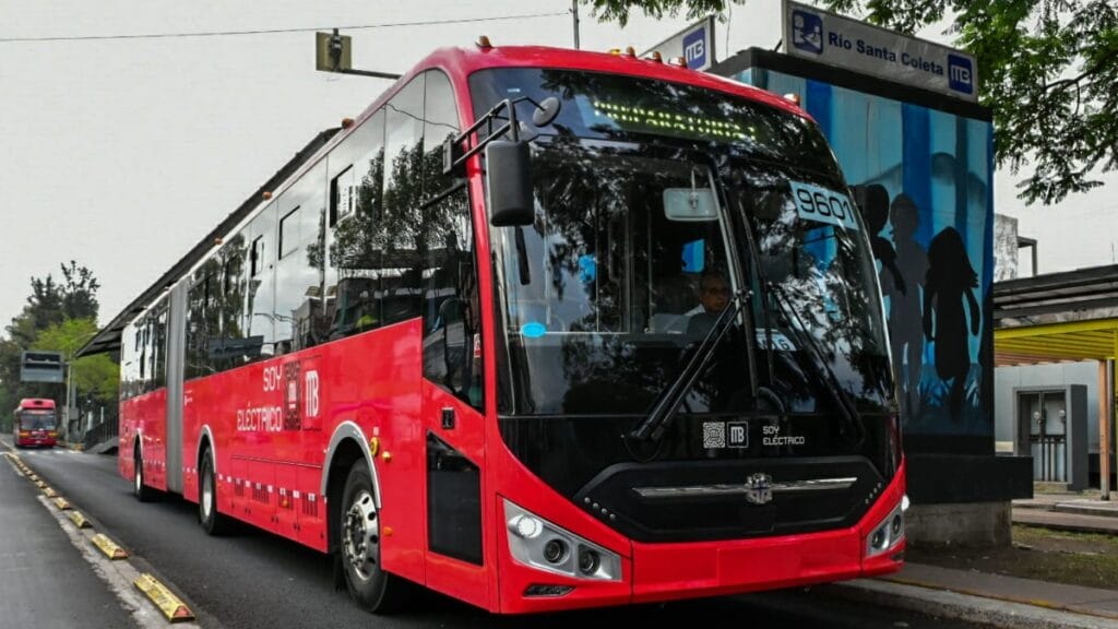 Metro CDMX y Metrobús hoy 21 de julio: líneas lentas, cierres y alternativas de transporte