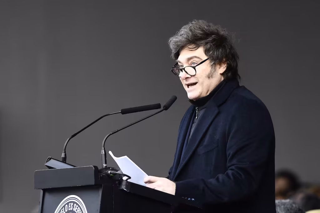 Milei en La Rural: fin de retenciones a la carne, pero no a granos