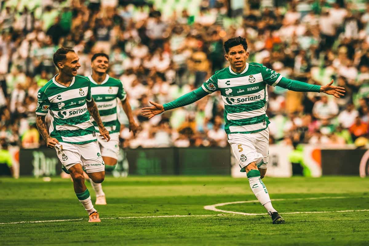 Santos resurge con goleada ante Pumas y corta sequía en arranques de Liga Santos resurge con goleada ante Pumas y corta sequía en arranques de Liga