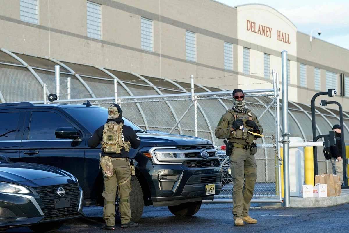 Senador aliado de Trump logra liberar a mexicana detenida por ICE Senador aliado de Trump logra liberar a mexicana detenida por ICE