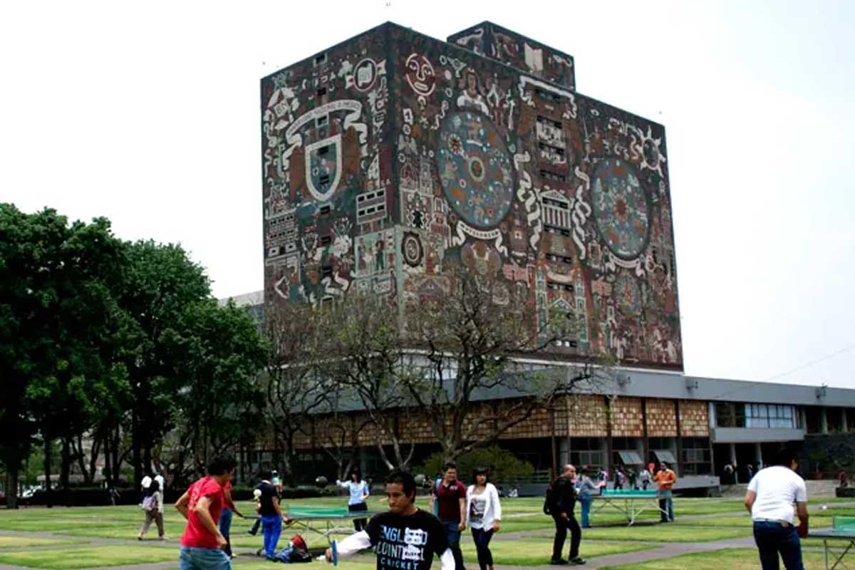 UNAM Reduce Plazas de Licenciatura en 7.57% en Últimos Cinco Años