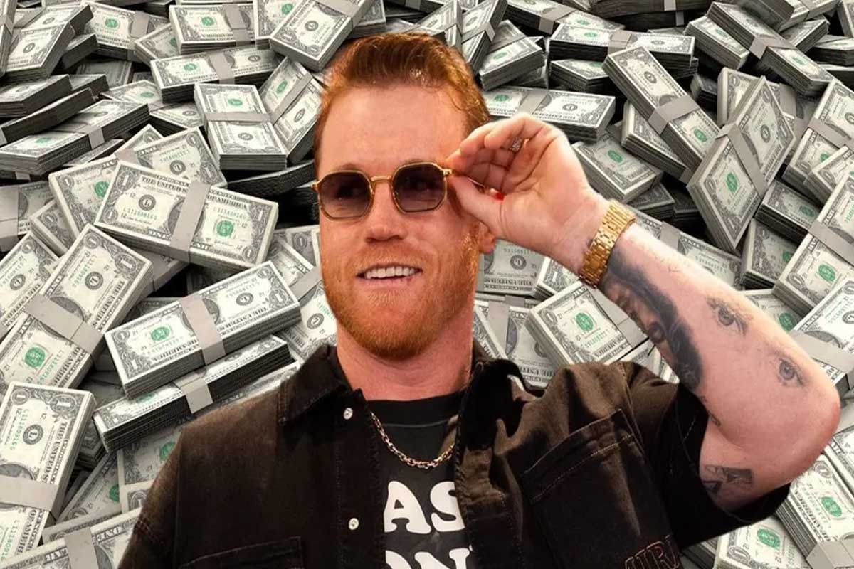 Usyk unifica los cuatro títulos pesados y Canelo gana millonaria apuesta