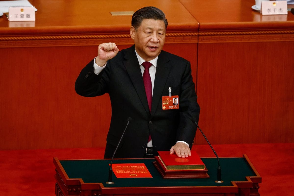 Xi Jinping Cede Poder y Desata una Crisis Xi Jinping Cede Poder y Desata una Crisis