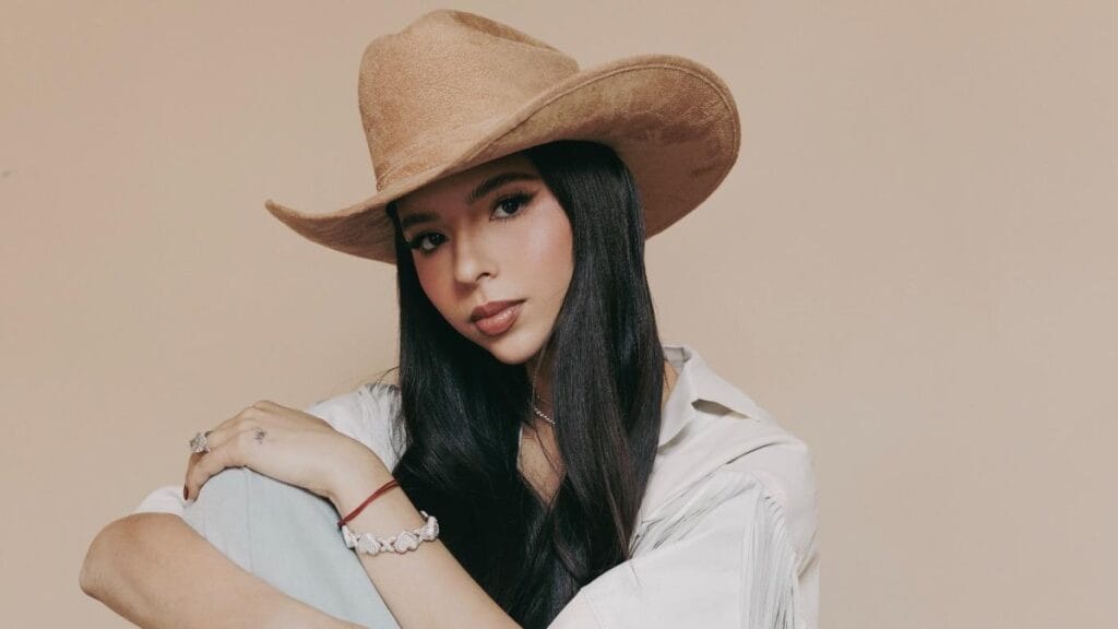 Ángela Aguilar anuncia gira “Libre Corazón 2025” y destinará parte de las ganancias a migrantes en EE.UU.