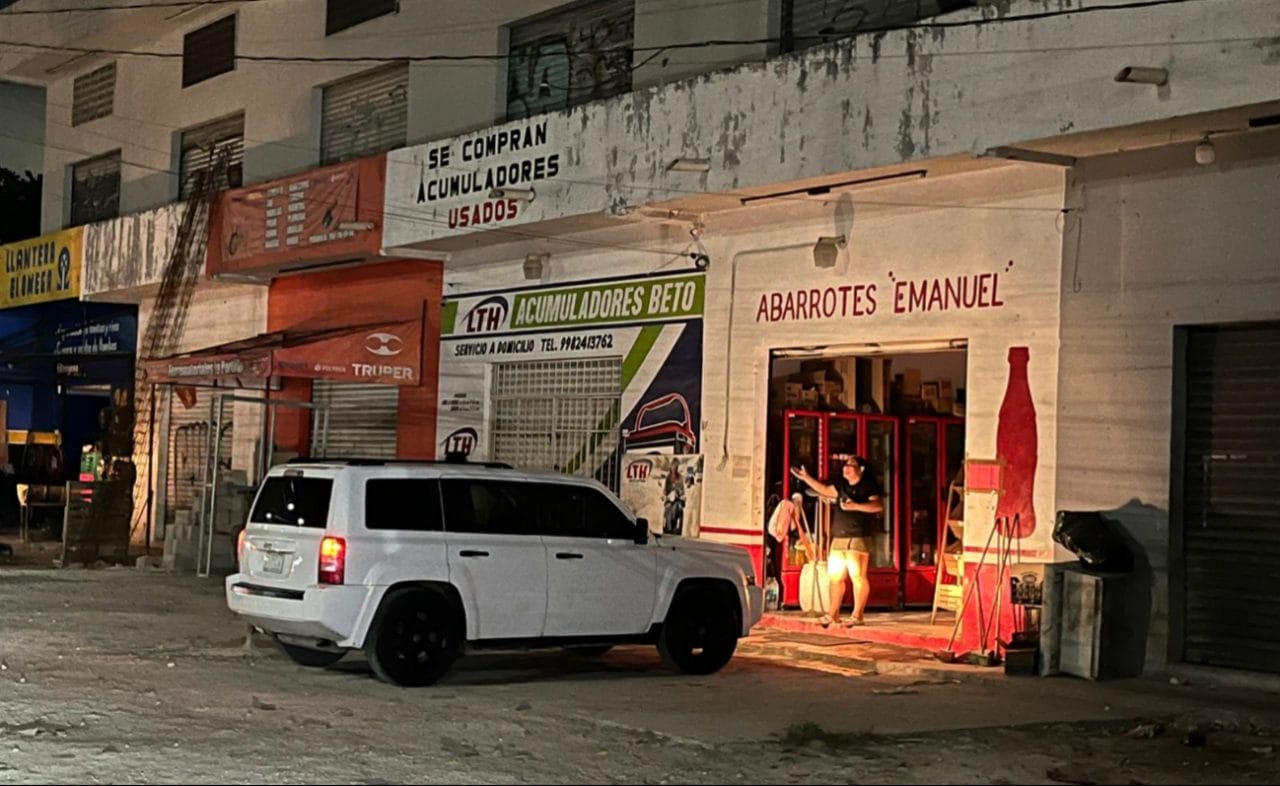Caos eléctrico en Cancún: Apagones afectan a 10 colonias en temporada alta