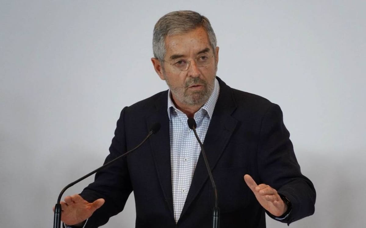 Juan Ramón de la Fuente destaca liderazgo de Sheinbaum en llamada con Trump