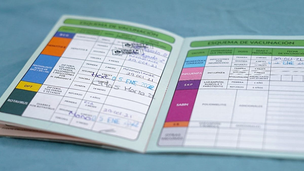 EEUU pide a migrantes autodeportarse; ofrece bono en efectivo a cambio