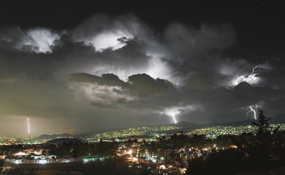 Alerta en Guadalajara: se esperan tormentas eléctricas y lluvia intensa Alerta en Guadalajara: se esperan tormentas eléctricas y lluvia intensa