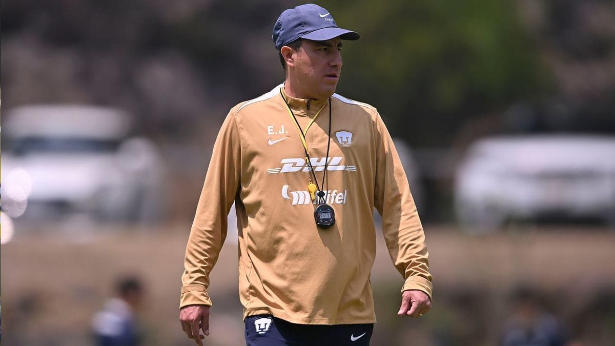 efrain-juarez-dt-pumas-entrenamiento Efraín Juárez no baja los brazos en Pumas: "Tienen que llegar refuerzos"